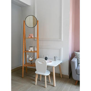 mesa moderna con silla para niños