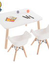 mesa infantil con 2 sillas blancas