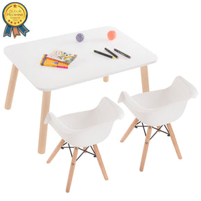 mesa infantil con 2 sillas blancas