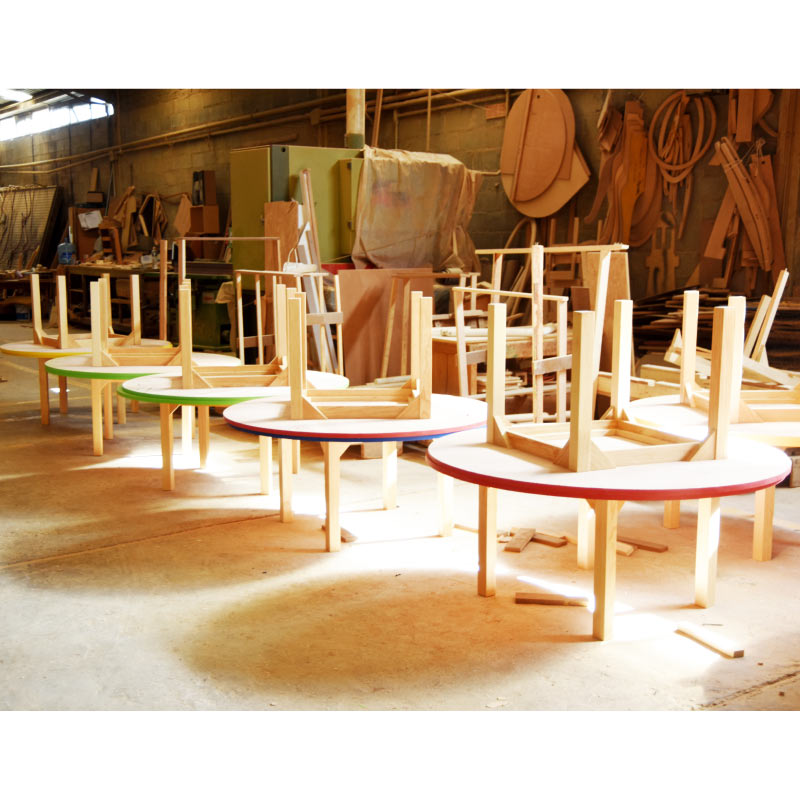 Mesas de madera para niños