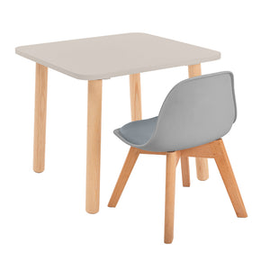 silla y mesa para niños