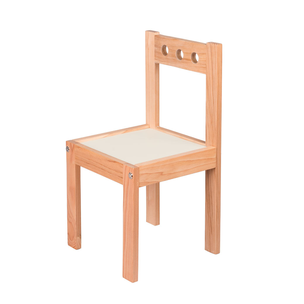 Modelo de sillas de madera para niña